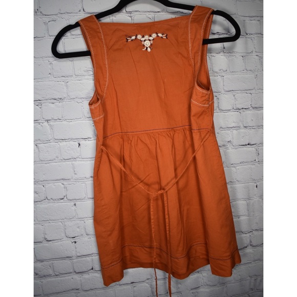 Embroidered Tank Top Blouse - Picture 2 of 8